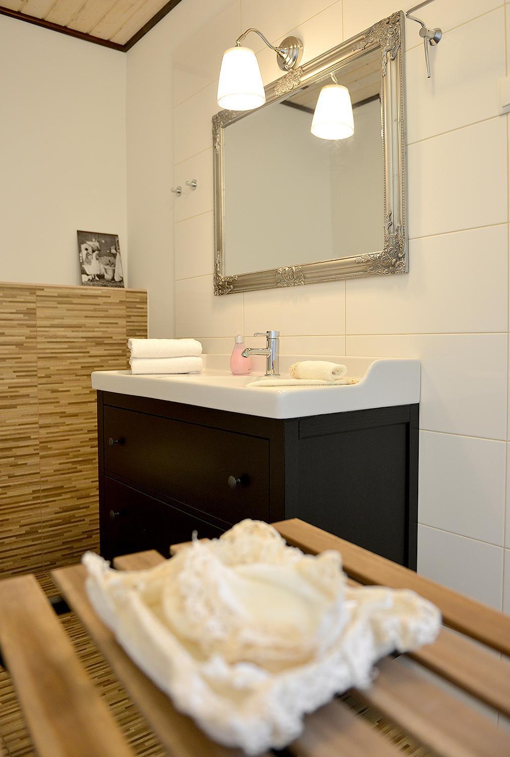 Effie Perine Apartments Bled Room photo