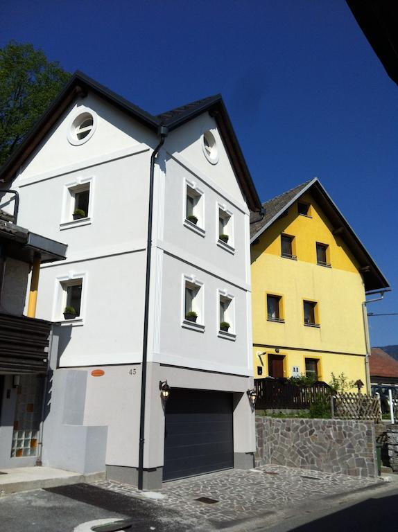 Effie Perine Apartments Bled Exterior photo